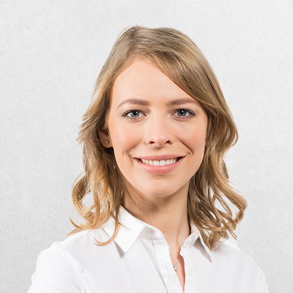 Leora Jesselson Bio Photo 1